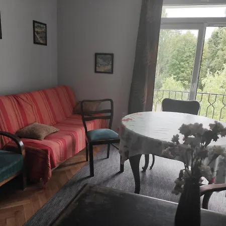 Lägenhet Stary Mokotow Blisko Metra Nie Ma Wynajmu Dlugoterminowego Najdluzszy To 2 Tygodnie *