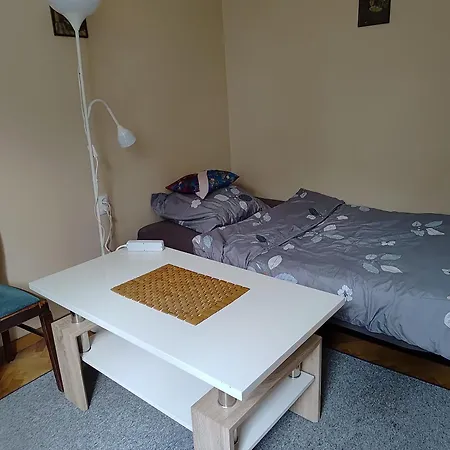 Stary Mokotow Blisko Metra Nie Ma Wynajmu Dlugoterminowego Najdluzszy To 2 Tygodnie * Варшава