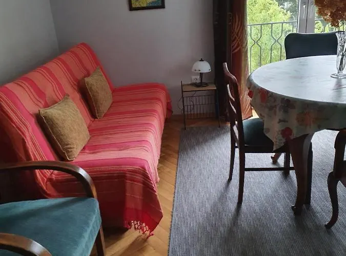 Stary Mokotów Blisko Metra Nie Ma Wynajmu Długoterminowego Najdłuższy To 2 Tygodnie Apartament *