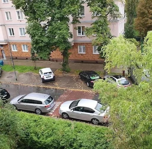 Stary Mokotów Blisko Metra Nie Ma Wynajmu Długoterminowego Najdłuższy To 2 Tygodnie Warszawa