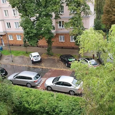 Stary Mokotow Blisko Metra Nie Ma Wynajmu Dlugoterminowego Najdluzszy To 2 Tygodnie Варшава